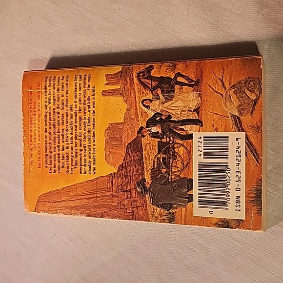 Fancy hatch book - Picture 2 of 3